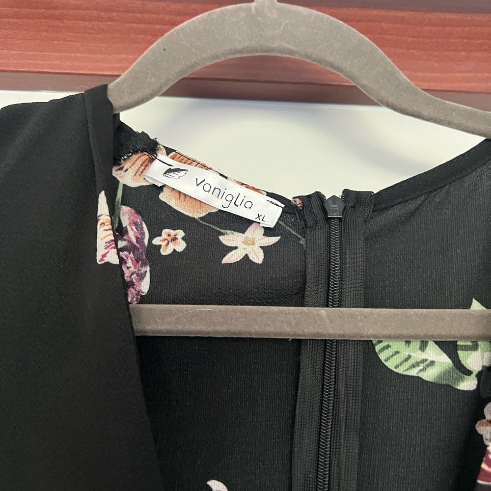Black Floral Dress - Picture 4 of 5